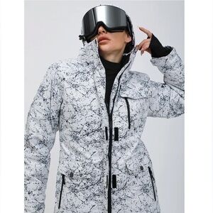 Arctic Queen Ski Snowboard Jacket in Splattered White Black